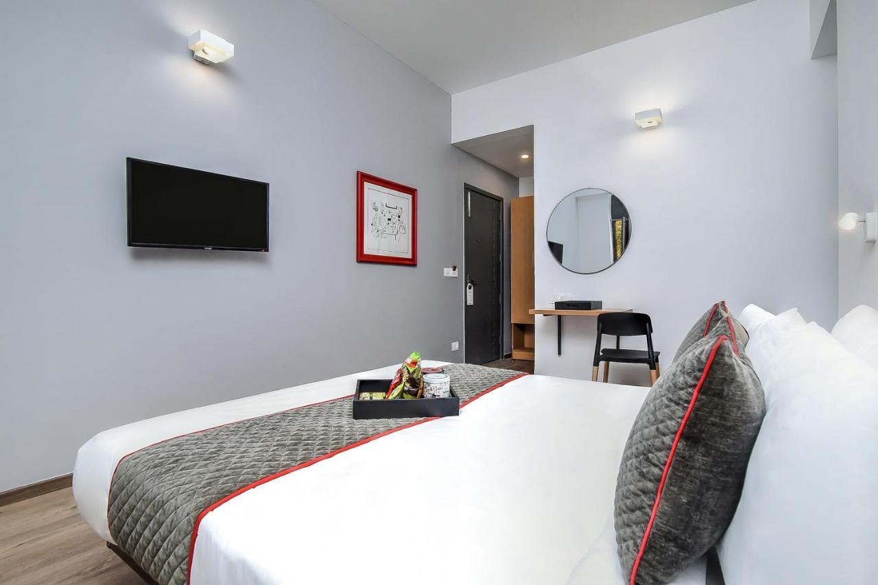 Oyo Townhouse 044 Sector 14 Gurugram Hotel Gurgáon Kültér fotó